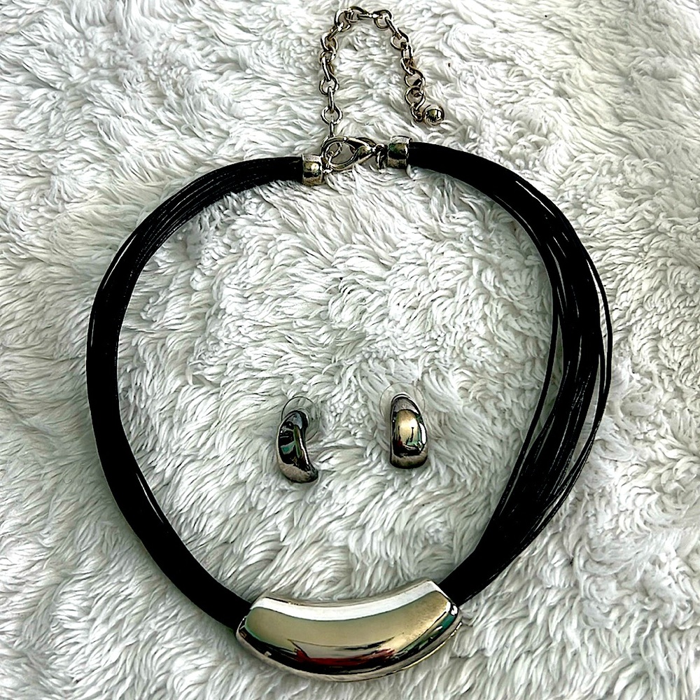 Vintage Chico choker and earrings!